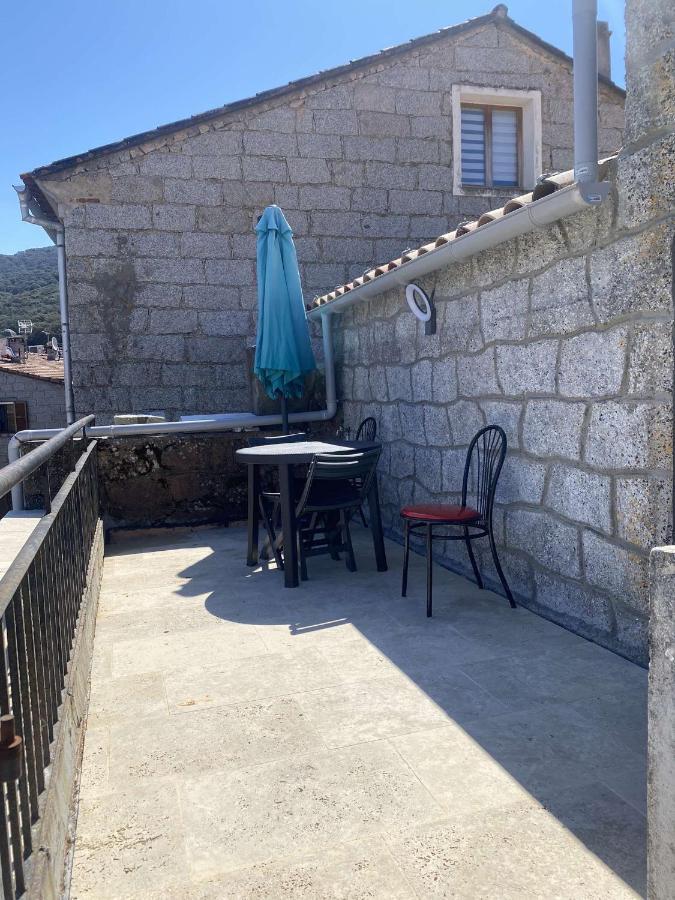 Bel Appartement Au Coeur Du Village De Sartene المظهر الخارجي الصورة